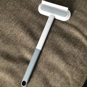 Ontvangen hondenhaarverwijderaar voor meubels van klant K***e