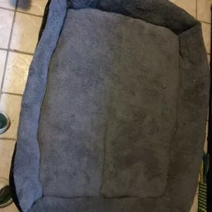 Ontvangen wasbaar hondenbed pluche matras van klant H*****h.