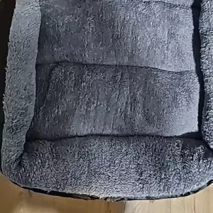 Ontvangen wasbaar hondenbed pluche matras van klant S***a.