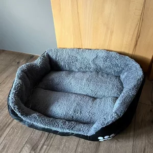 Ontvangen wasbaar hondenbed pluche matras van klant T*****o.