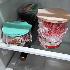 Ontvangen siliconen hondenvoer blikdeksel & lepel set van klant F******a.